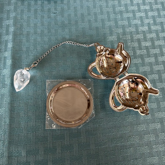 Stainless Steel Teapot Tea Infuser with Faceted Clear Quartz Droplet Charm - Picture 2 of 2